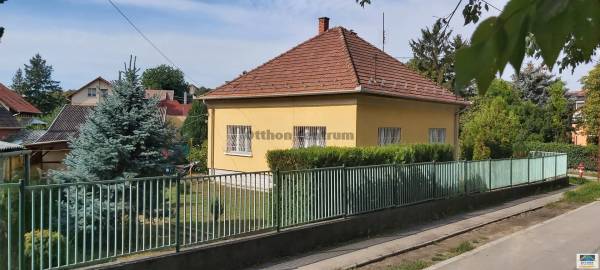 eladó családi ház, Budapest, XXI. kerület