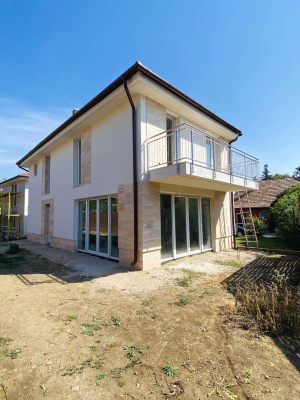 eladó újépítésű családi ház, Budaörs